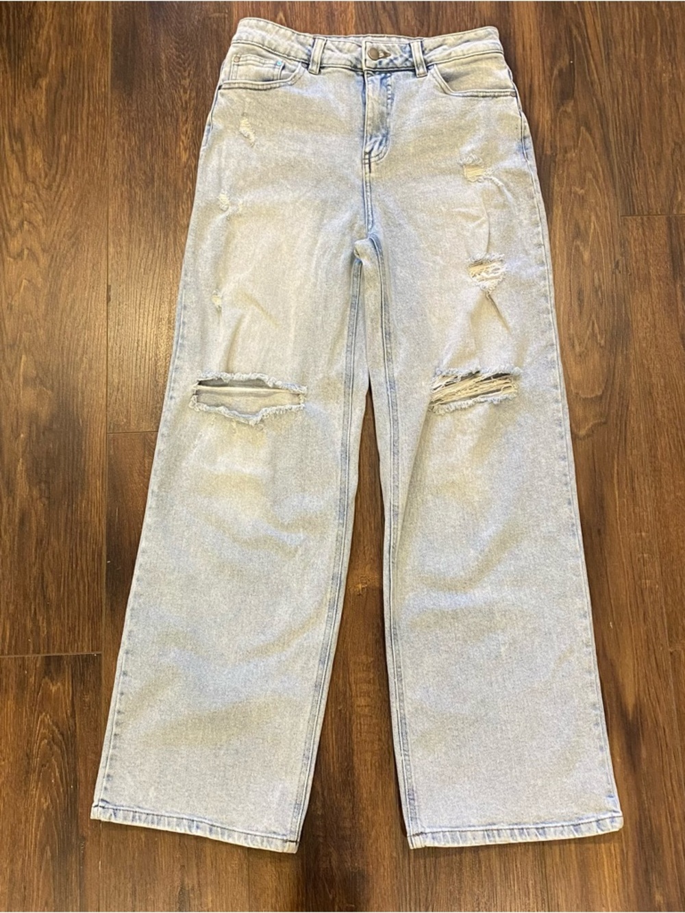 Wide leg distressed jeans
